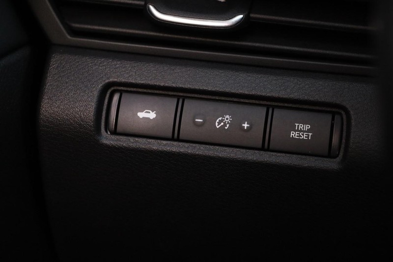 Nissan Altima Vehicle Image 18