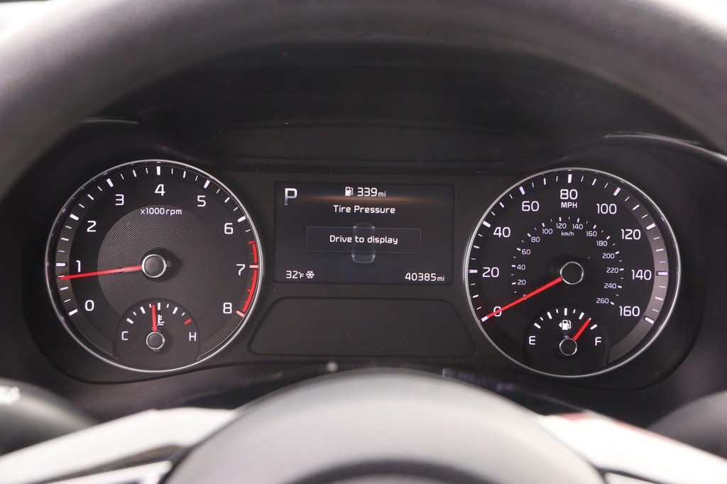 Kia Forte Vehicle Image 13