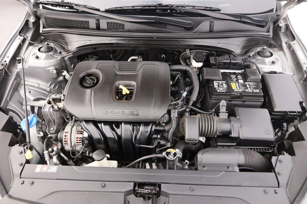 Kia Forte Vehicle Image 24