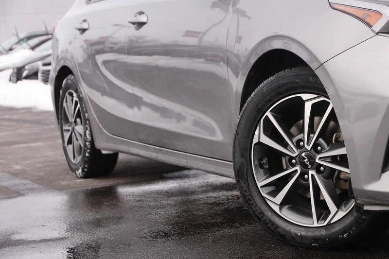 Kia Forte Vehicle Image 03