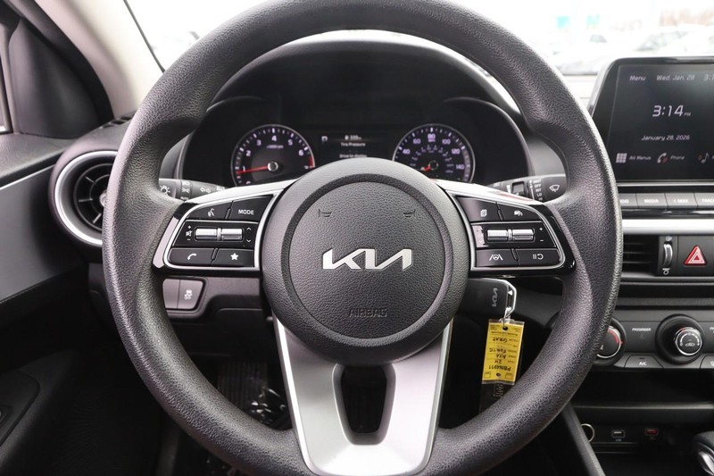 Kia Forte Vehicle Image 10