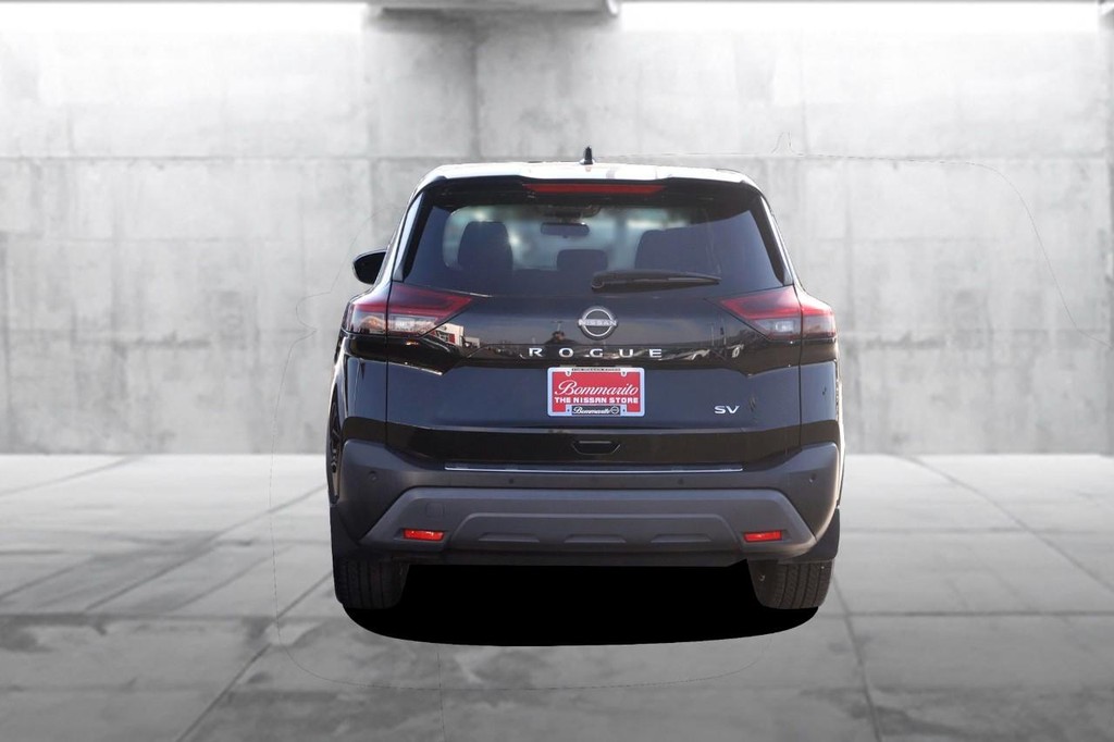 Nissan Rogue Vehicle Image 06