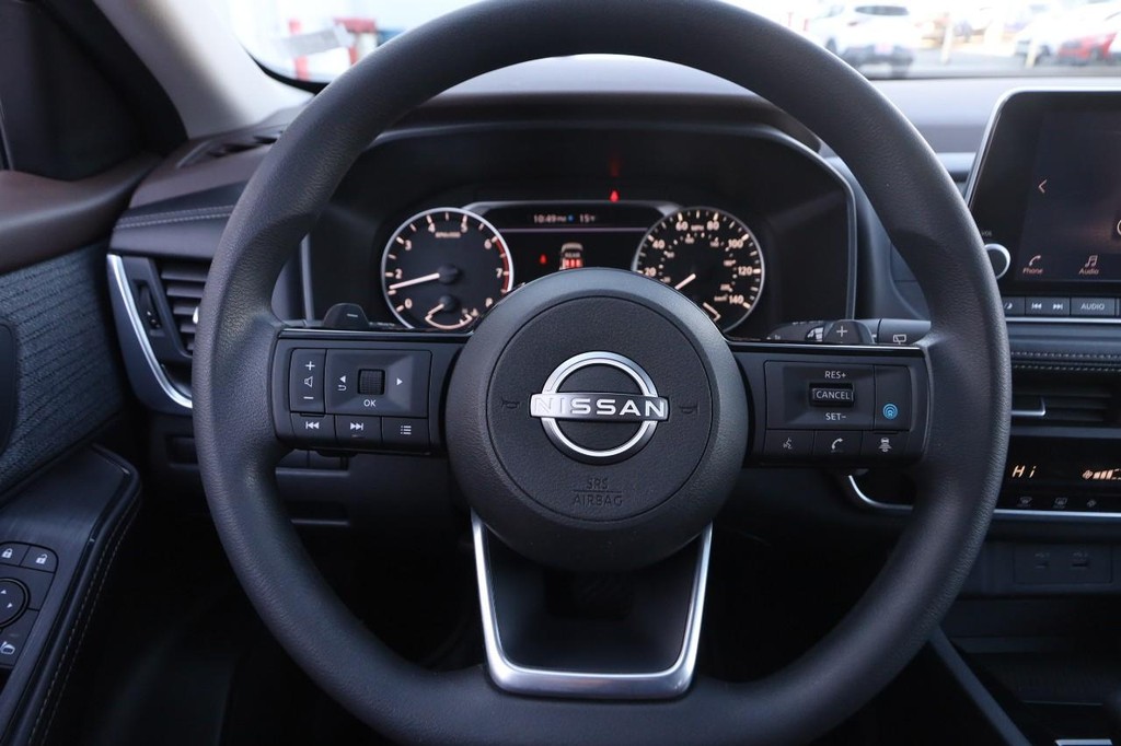 Nissan Rogue Vehicle Image 10