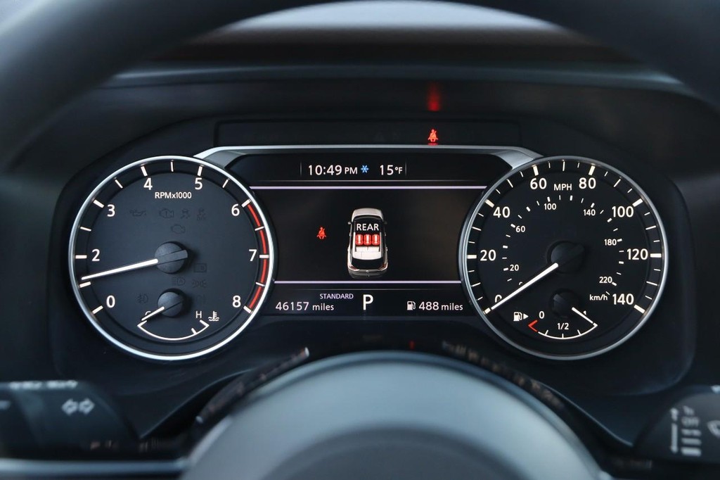 Nissan Rogue Vehicle Image 13