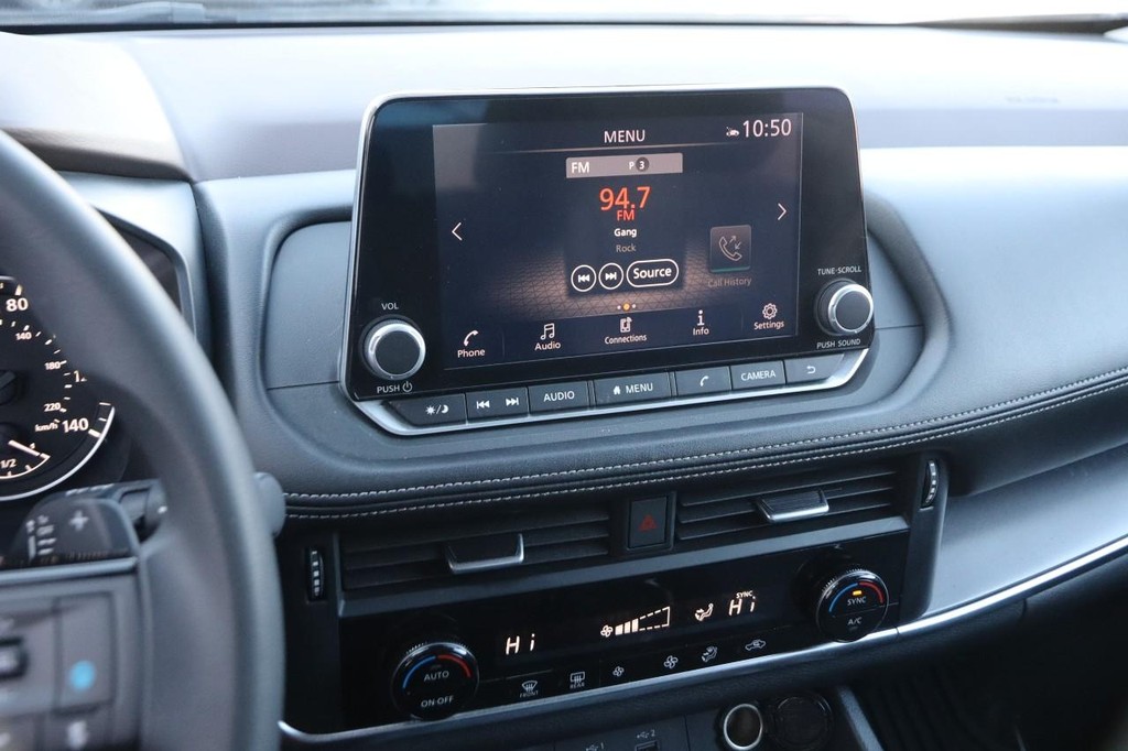 Nissan Rogue Vehicle Image 15