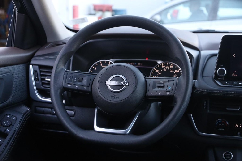 Nissan Rogue Vehicle Image 20