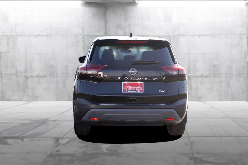 Nissan Rogue Vehicle Image 06