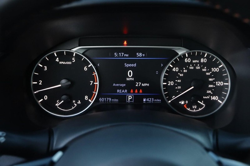 Nissan Altima Vehicle Image 13