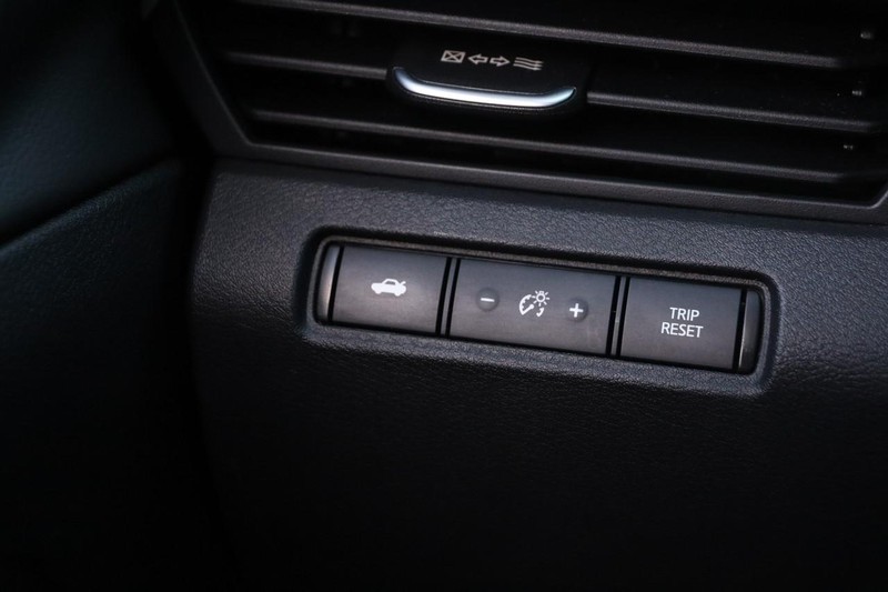 Nissan Altima Vehicle Image 18