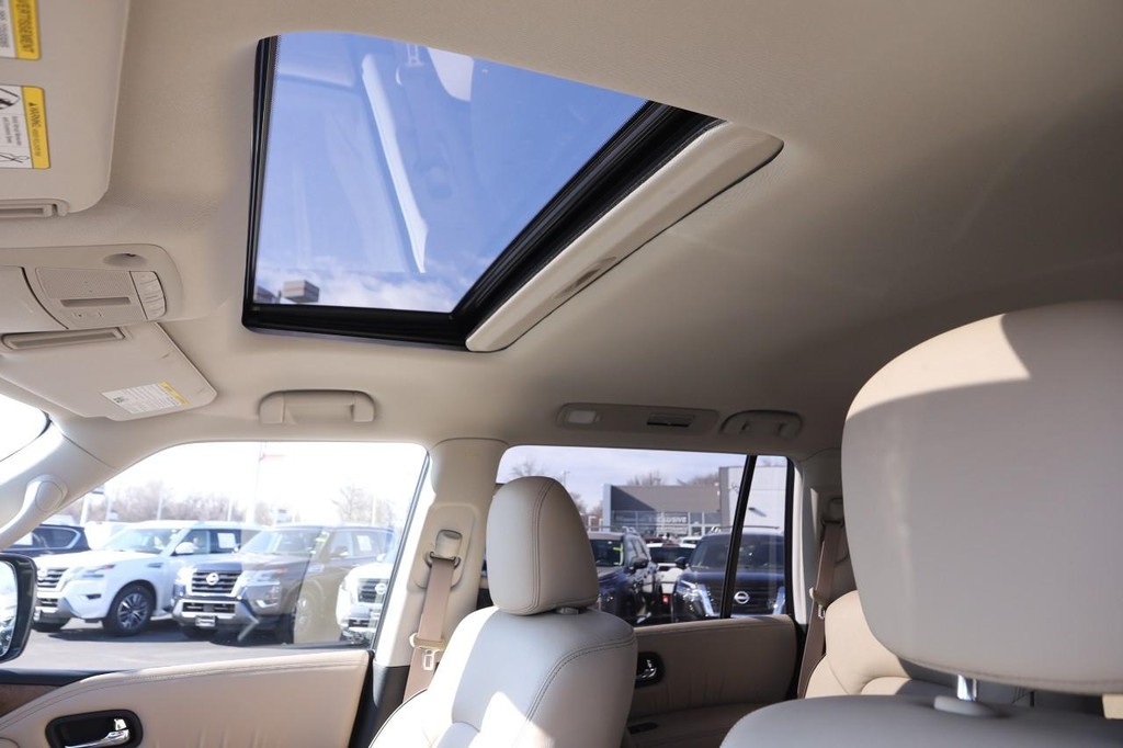 Nissan Armada Vehicle Image 09