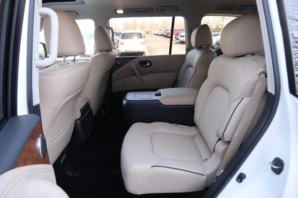Nissan Armada Vehicle Image 11