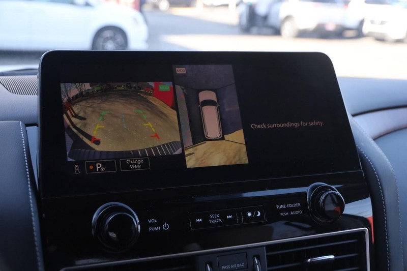 Nissan Armada Vehicle Image 19