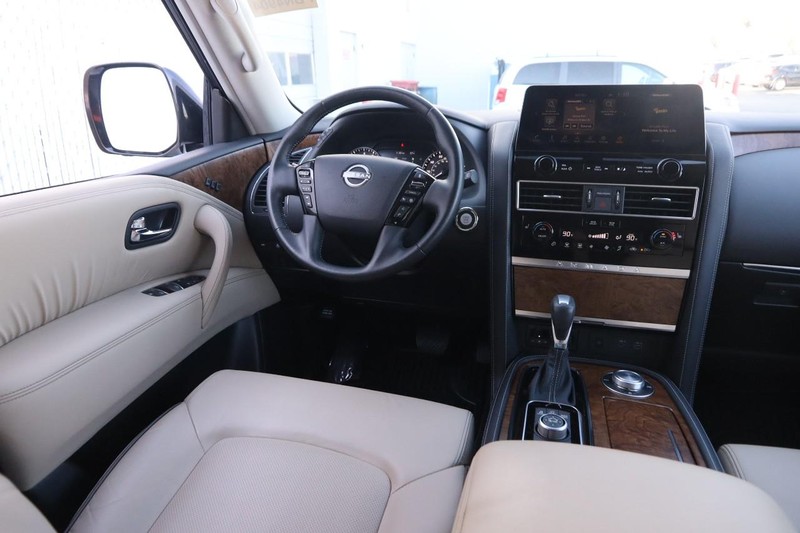 Nissan Armada Vehicle Image 25