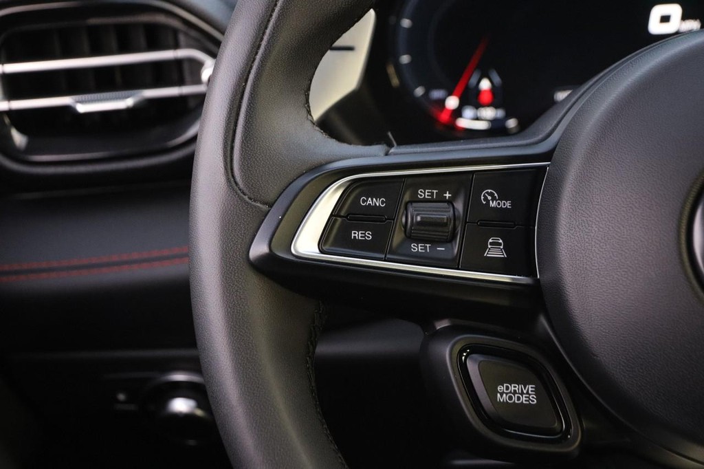 Dodge Hornet Vehicle Full-screen Gallery Image 11