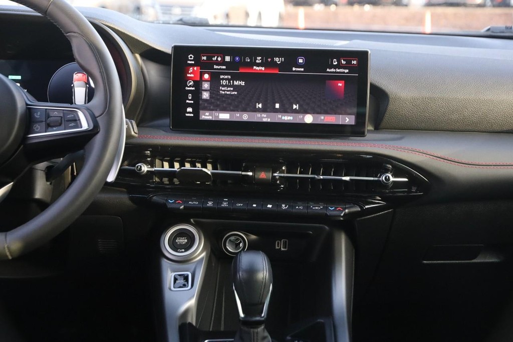 Dodge Hornet Vehicle Full-screen Gallery Image 25