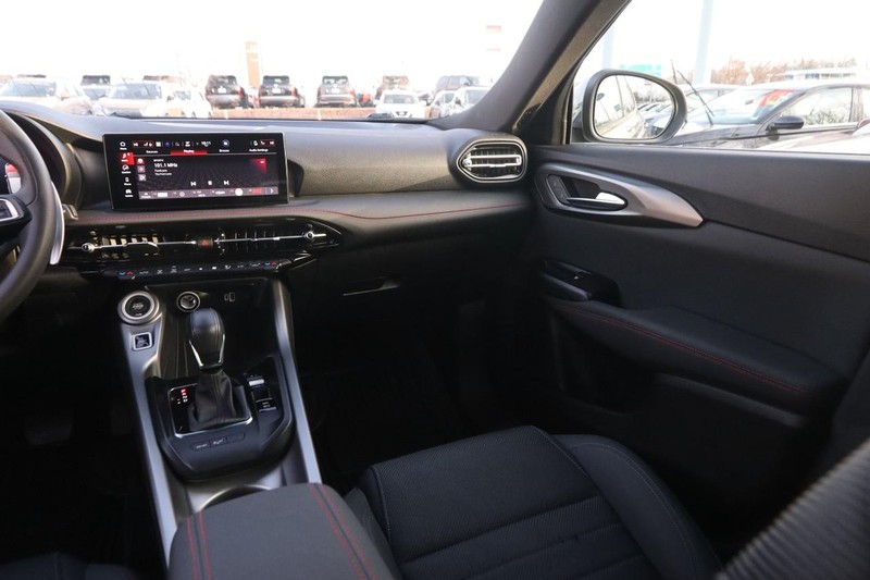 Dodge Hornet Vehicle Image 26