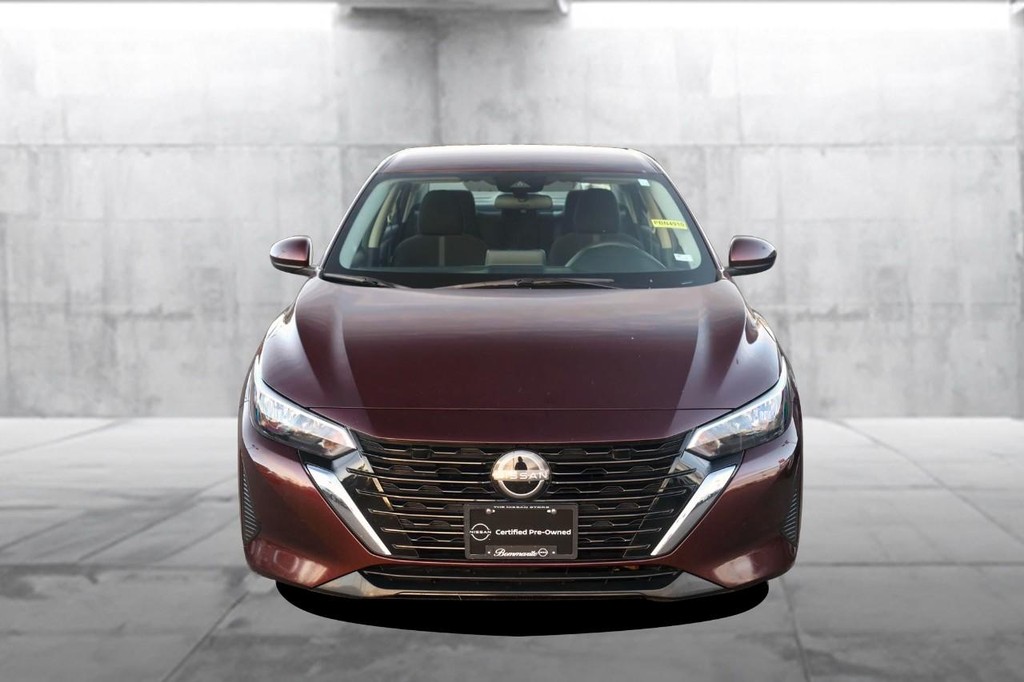 Nissan Sentra Vehicle Image 04