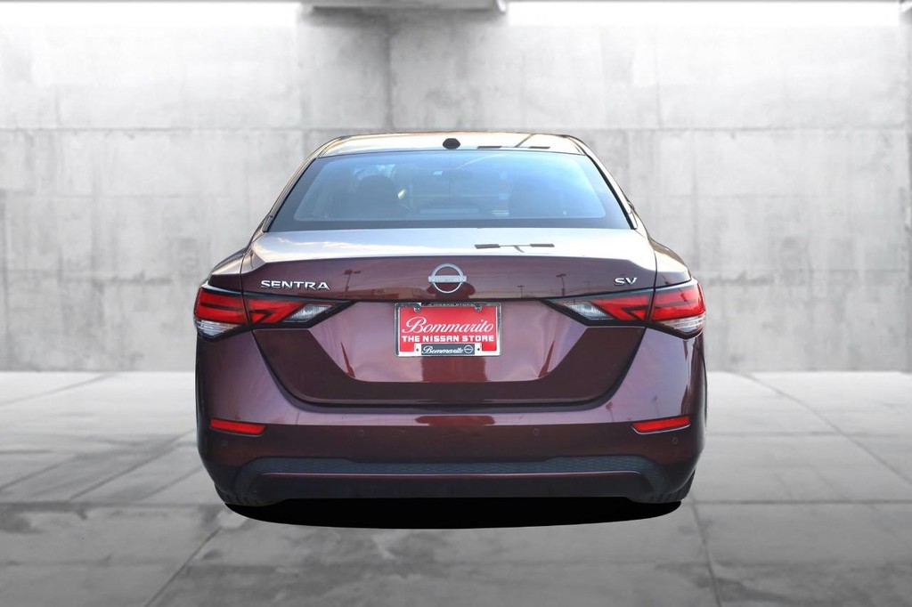 Nissan Sentra Vehicle Image 06