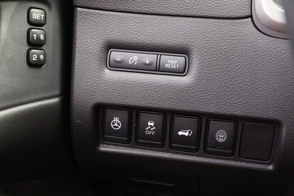 Nissan Murano Vehicle Full-screen Gallery Image 20