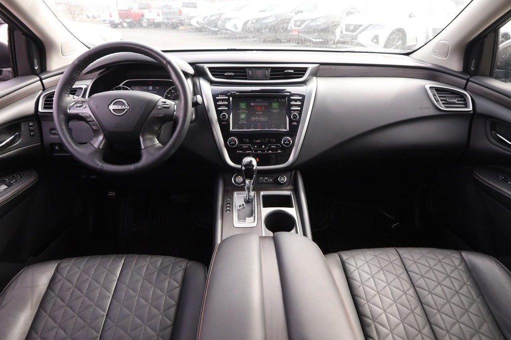 Nissan Murano Vehicle Full-screen Gallery Image 21