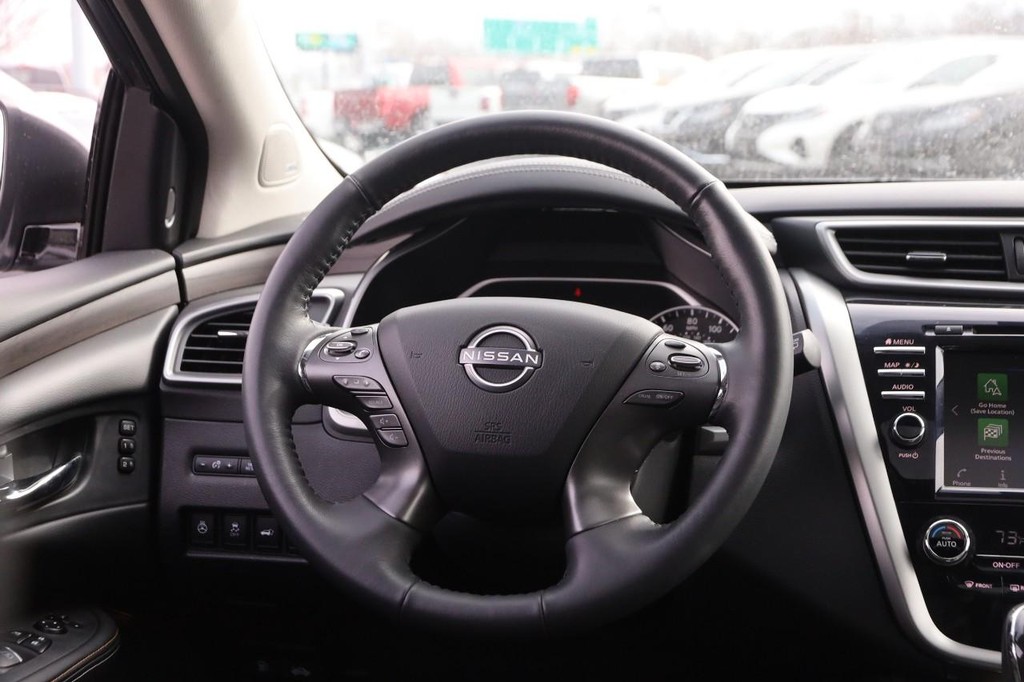 Nissan Murano Vehicle Full-screen Gallery Image 23