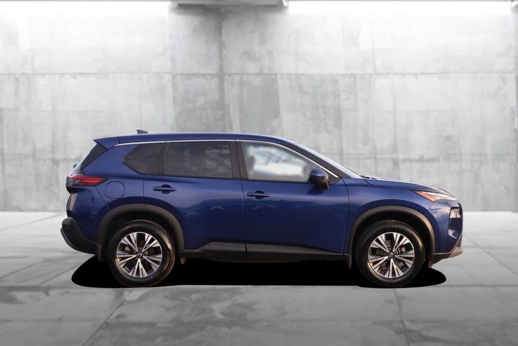 Nissan Rogue Vehicle Image 05