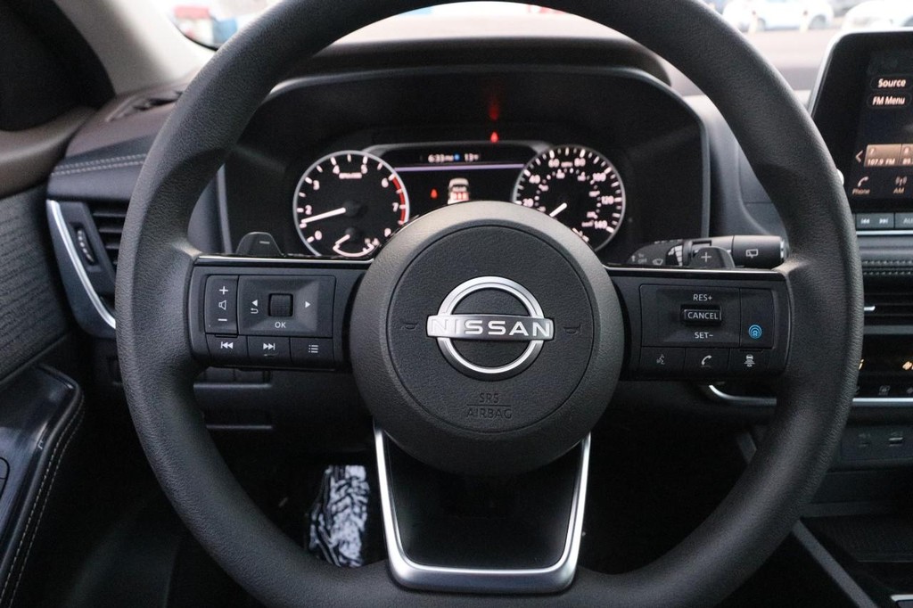 Nissan Rogue Vehicle Image 10