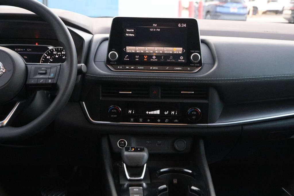 Nissan Rogue Vehicle Image 22