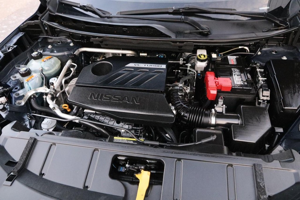 Nissan Rogue Vehicle Image 25