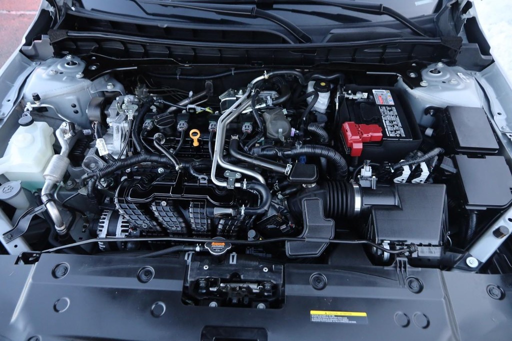 Nissan Altima Vehicle Image 26