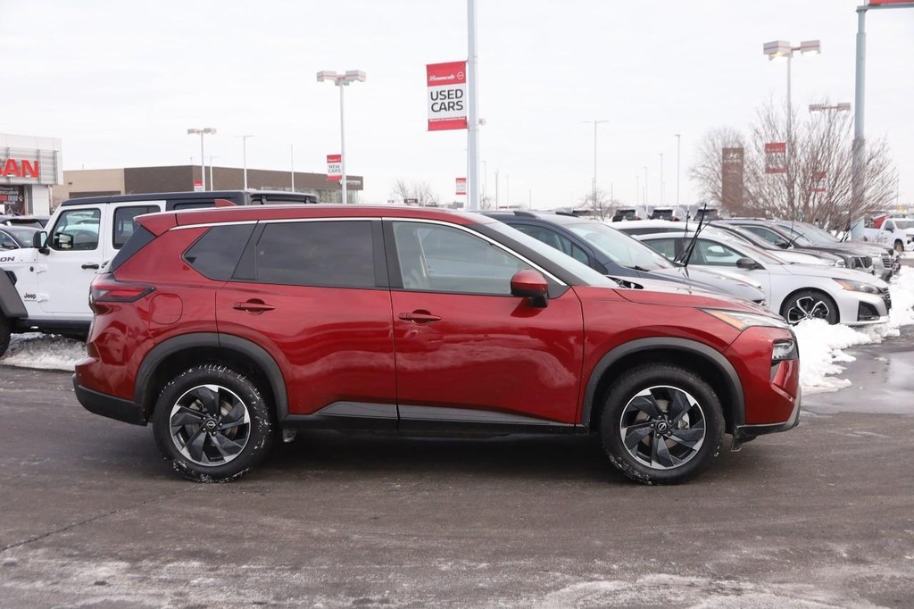 Nissan Rogue Vehicle Image 05