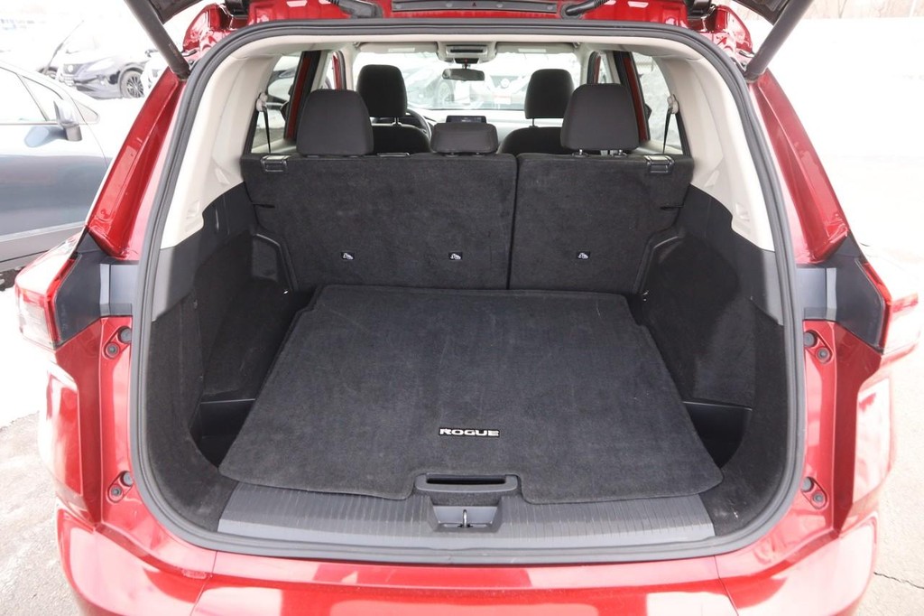 Nissan Rogue Vehicle Image 07