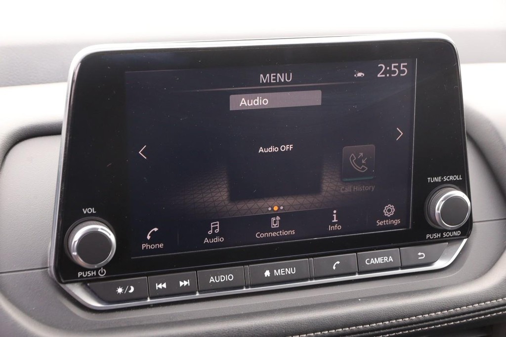 Nissan Rogue Vehicle Image 16