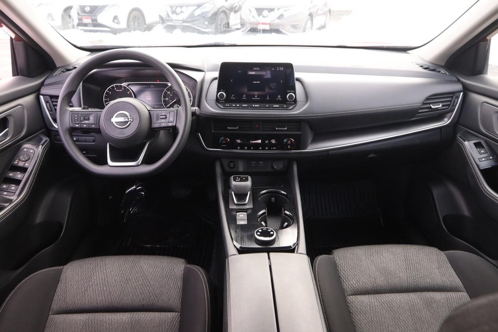 Nissan Rogue Vehicle Image 21