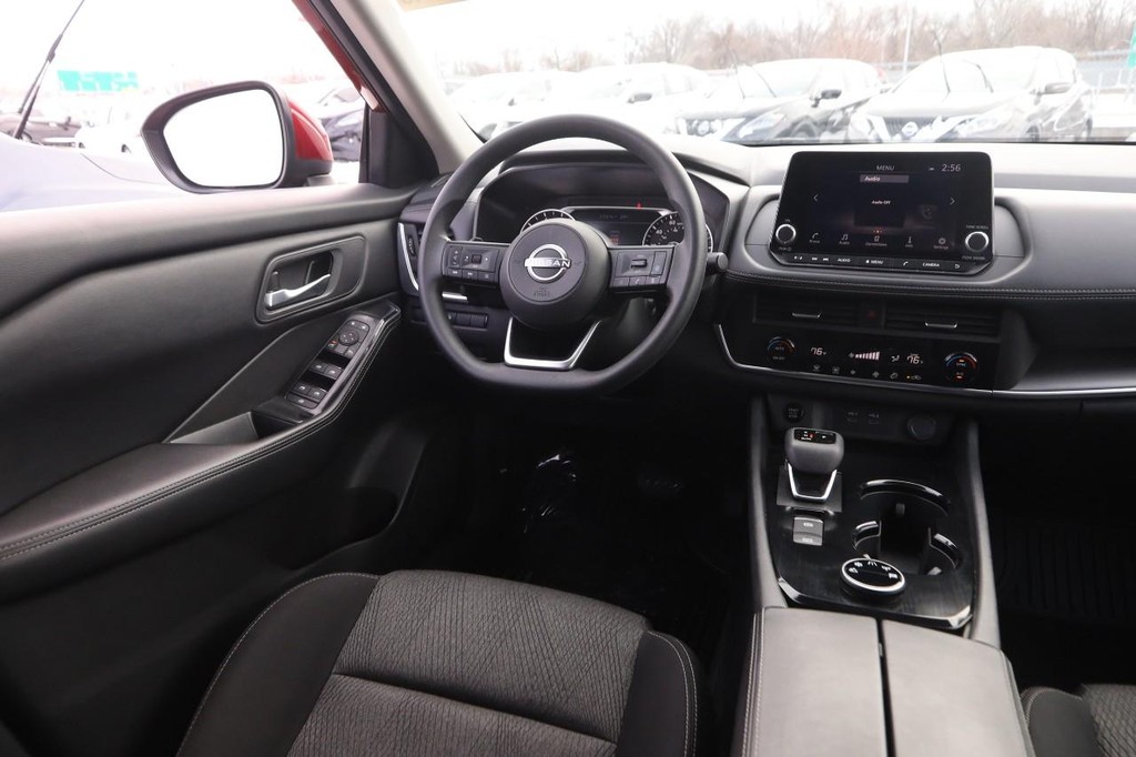Nissan Rogue Vehicle Image 22