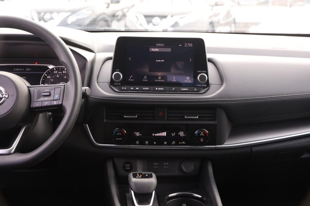 Nissan Rogue Vehicle Image 24