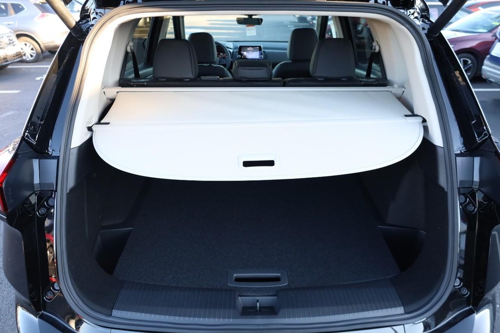 Nissan Rogue Vehicle Image 08