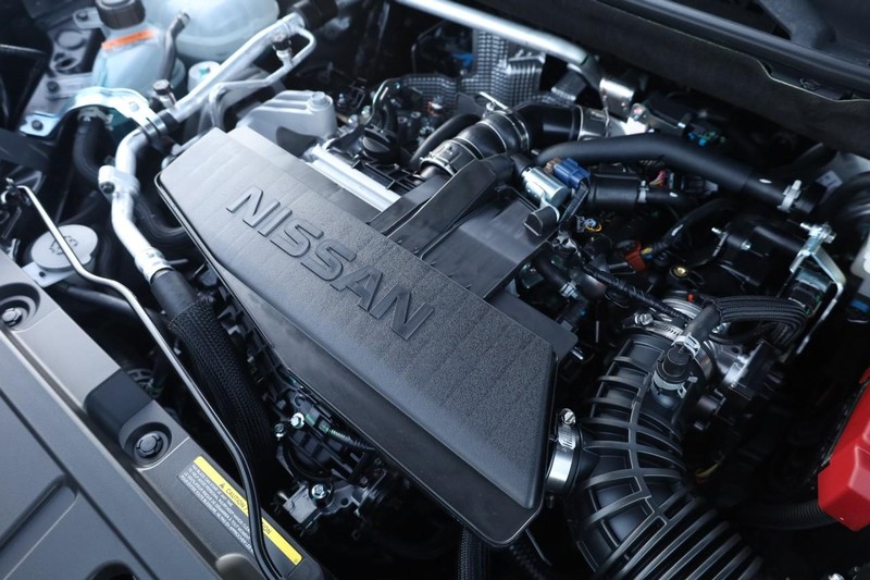 Nissan Rogue Vehicle Full-screen Gallery Image 28