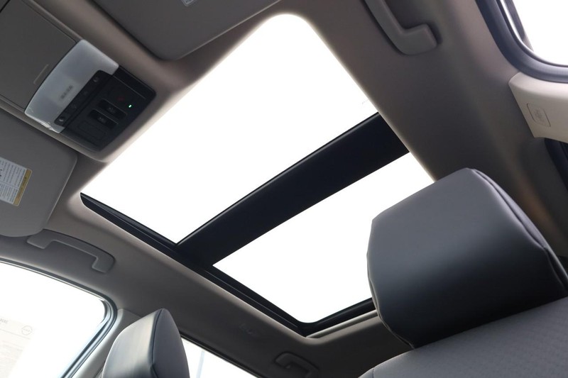 Nissan Rogue Vehicle Image 08