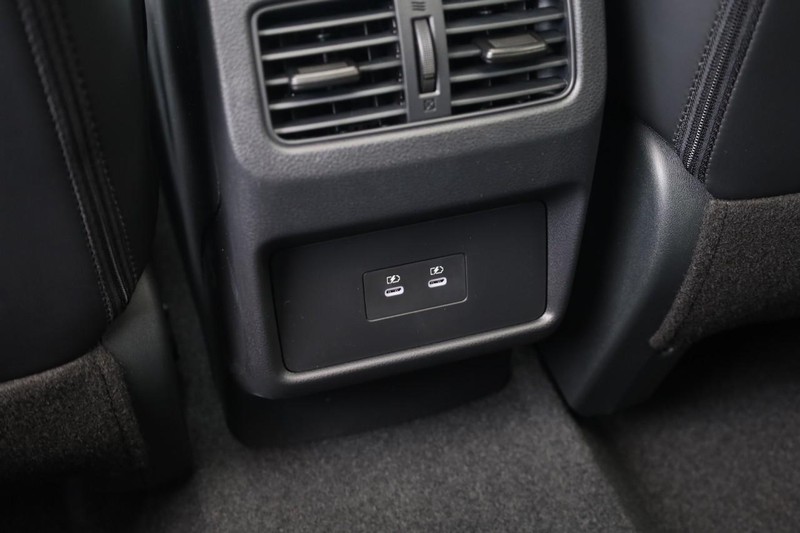 Nissan Rogue Vehicle Image 23