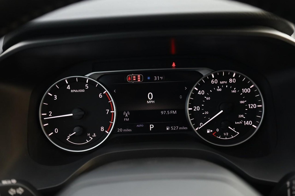 Nissan Rogue Vehicle Image 12