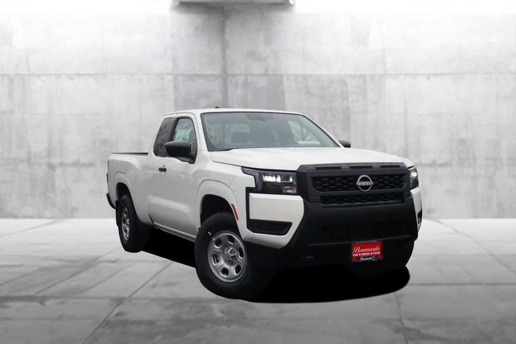 Nissan Frontier Vehicle Image 02