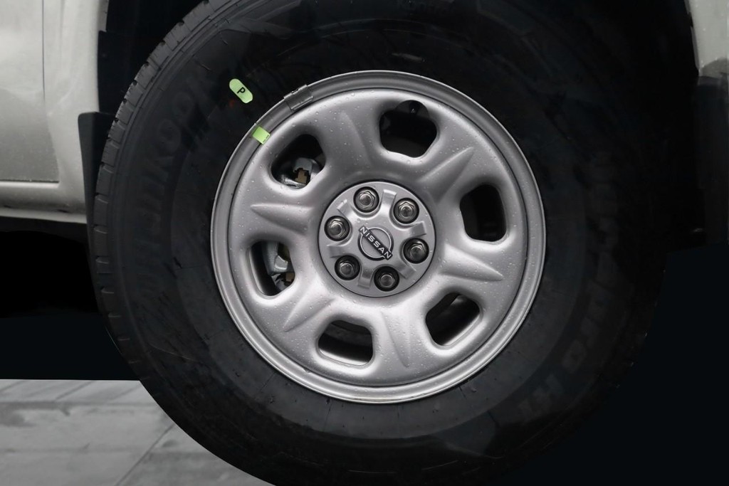 Nissan Frontier Vehicle Image 03
