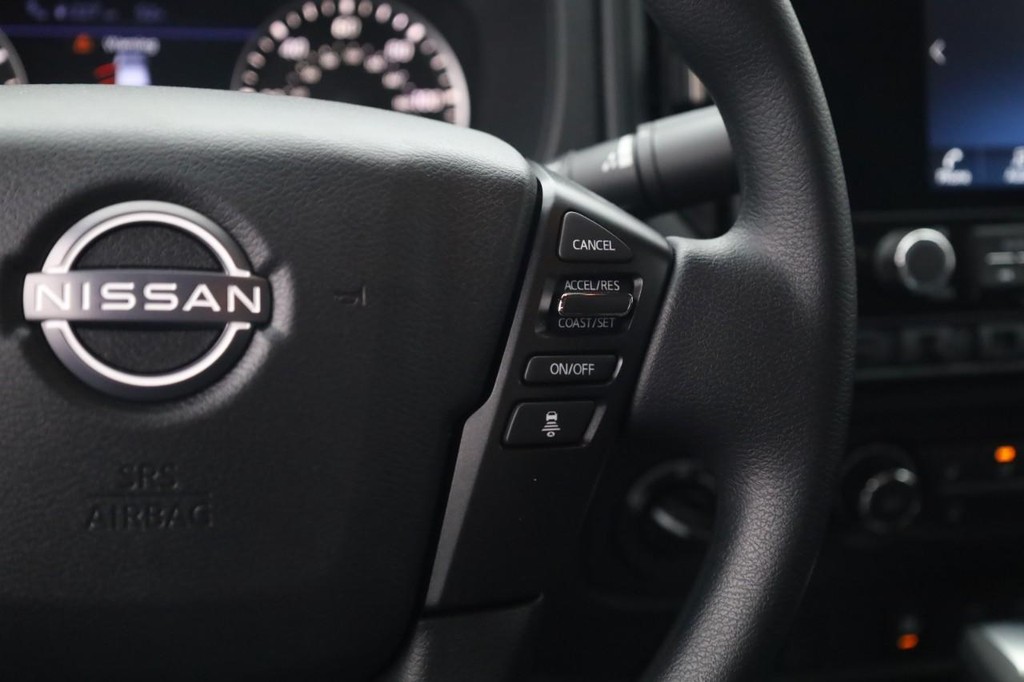 Nissan Frontier Vehicle Image 10