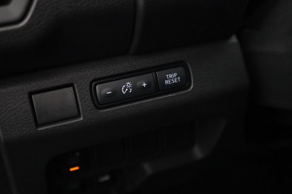 Nissan Frontier Vehicle Image 13