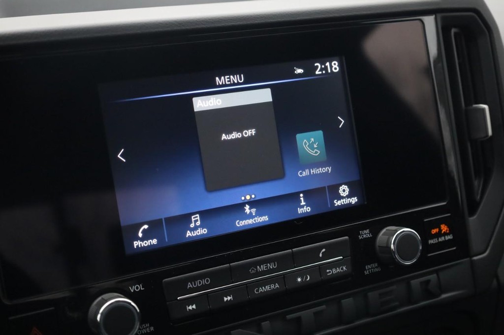 Nissan Frontier Vehicle Image 16