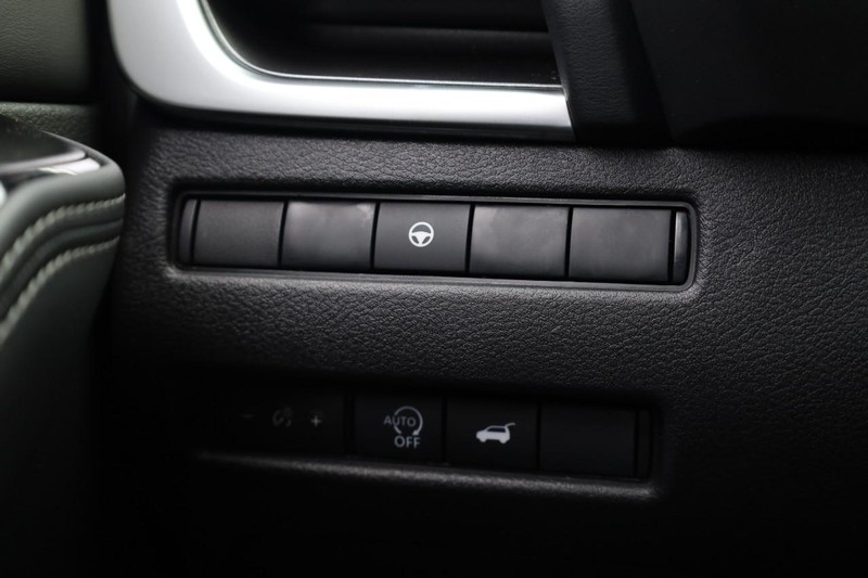 Nissan Rogue Vehicle Image 20