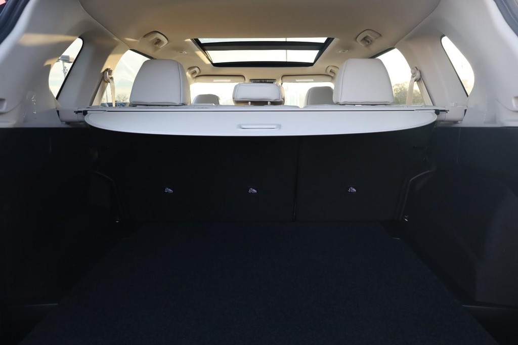 Nissan Rogue Vehicle Image 07