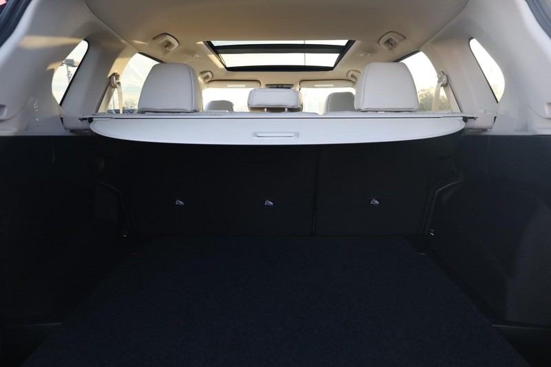 Nissan Rogue Vehicle Image 07