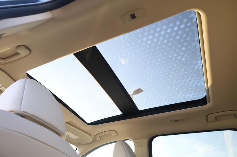 Nissan Rogue Vehicle Image 10